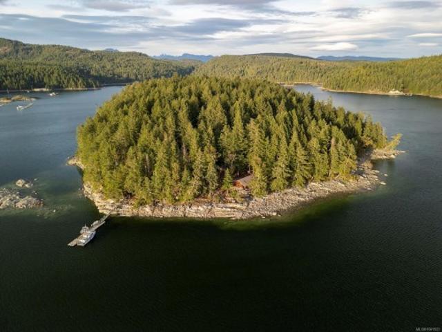 0 Tan Island, Cortes Island, BC, V0P 1Z0 house for sale | Listing ID 1041 | Royal LePage