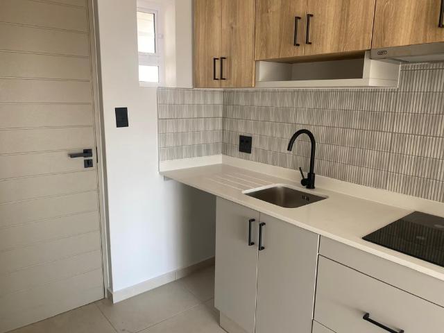 0.5 Bedroom Apartment To Let in Magaliessig