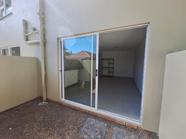 0.5 Bedroom Apartment To Let in Amanzimtoti