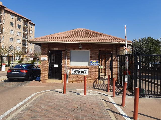 0.5 Bedroom Apartment To Let in Annlin Wes