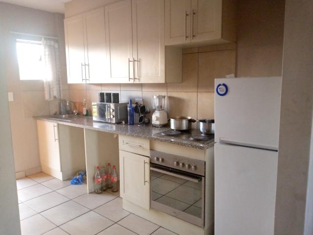 0.5 Bedroom Apartment To Let in Annlin Wes