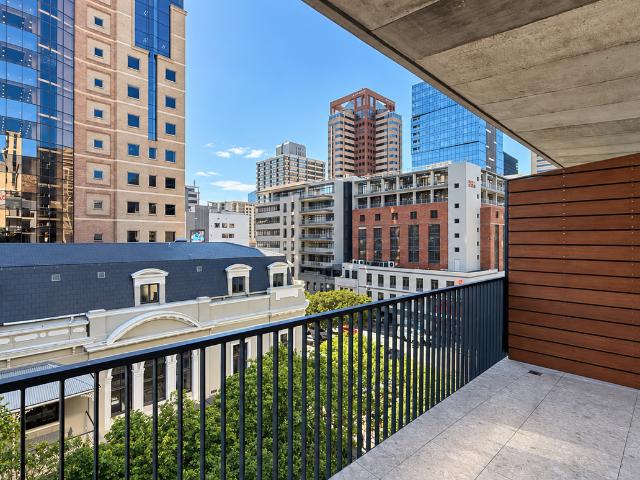 0.5 Bedroom Apartment To Let in Cape Town City Centre