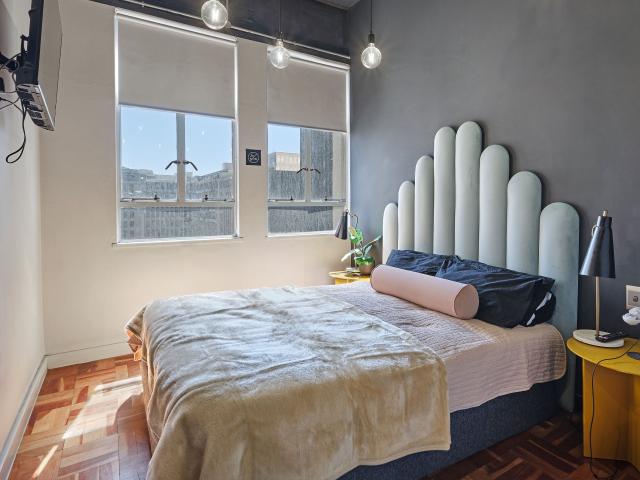 0.5 Bedroom Apartment To Let in Cape Town City Centre