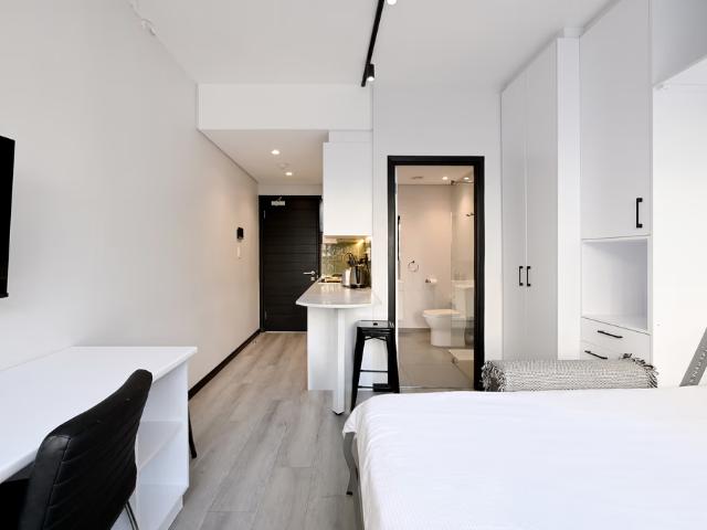 0.5 Bedroom Apartment To Let in Cape Town City Centre | LIONLEAD Real Estate