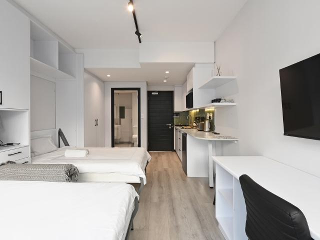 0.5 Bedroom Apartment To Let in Cape Town City Centre | LIONLEAD Real Estate