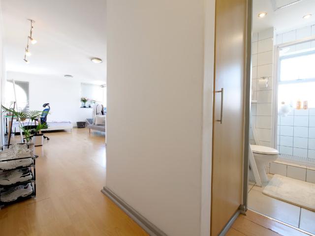 0.5 Bedroom Apartment To Let in Claremont Upper