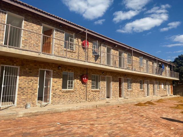 0.5 Bedroom Apartment To Let in Eloffsdal