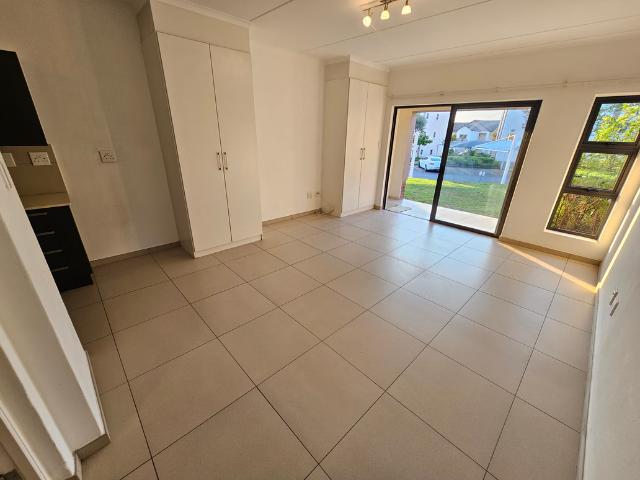 0.5 Bedroom Apartment To Let in Fourways