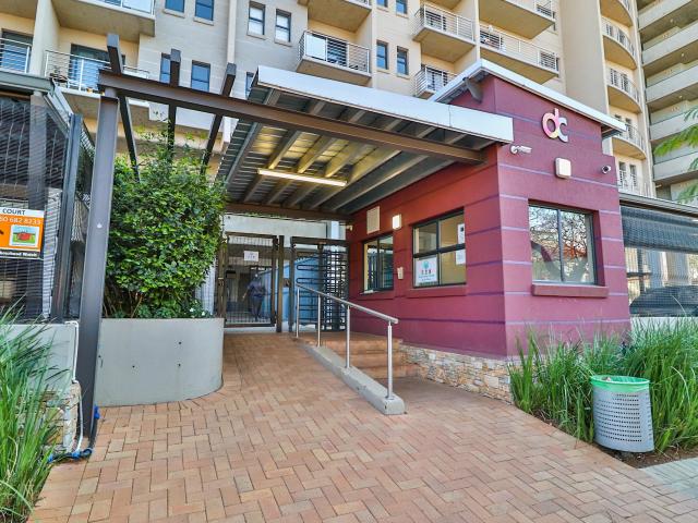 0.5 Bedroom Apartment To Let in Hatfield