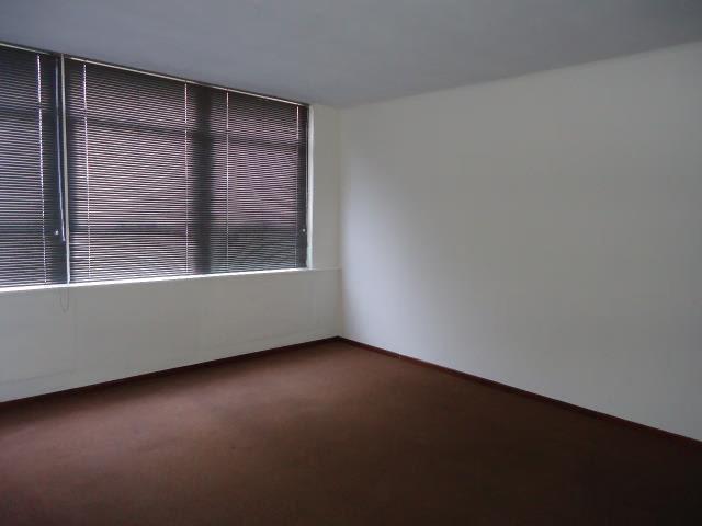 0.5 Bedroom Apartment To Let in Johannesburg Central
