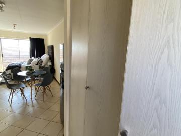 0.5 Bedroom Apartment To Let in Karenpark