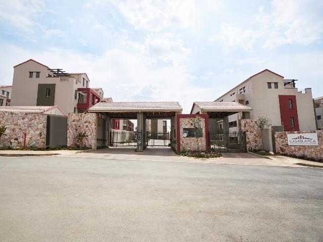 0.5 Bedroom Apartment To Let in Lonehill | Waterfall Properties