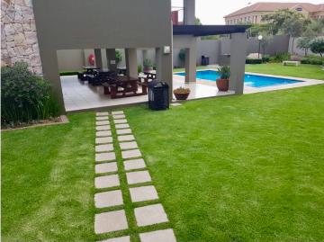 0.5 Bedroom Apartment To Let in Sunninghill