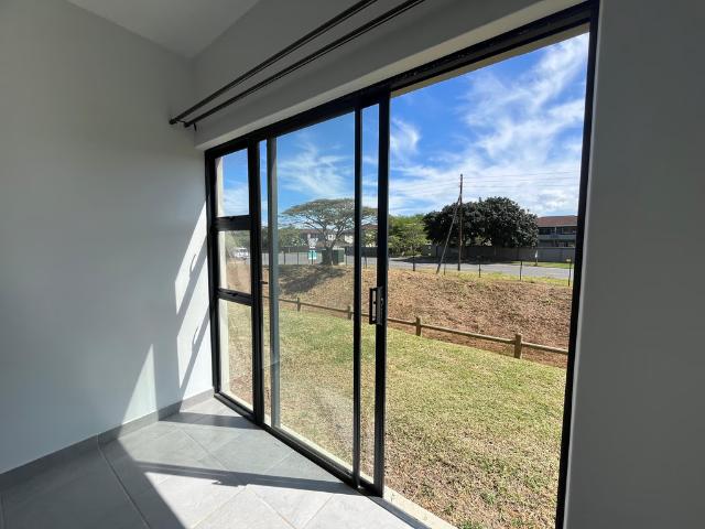 0.5 Bedroom Apartment To Let in Sheffield Beach