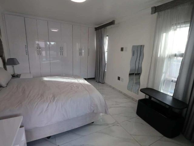 0.5 Bedroom Apartment to Rent in Eagles Crest