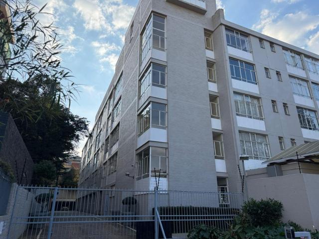 0.5 Bedroom Apartment to Rent in Illovo