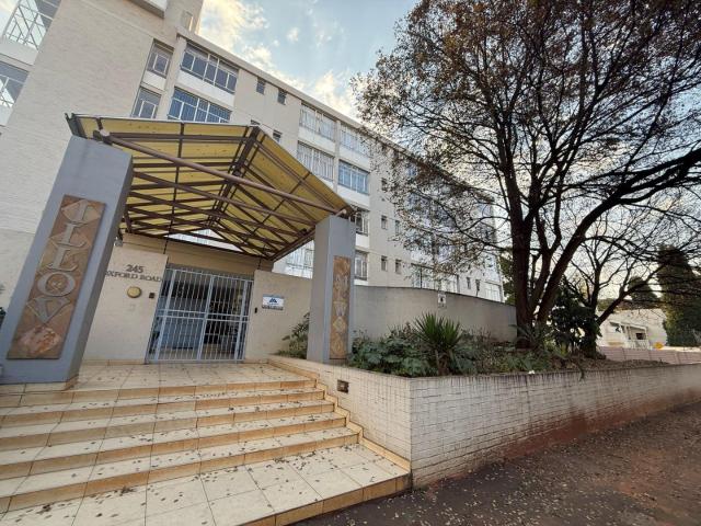 0.5 Bedroom Apartment to Rent in Illovo