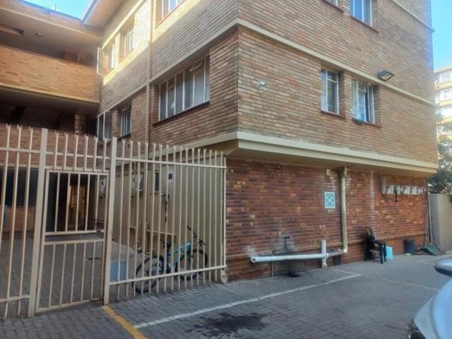 0.5 Bedroom Flat in Arcadia