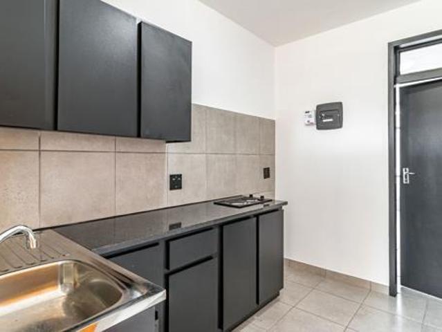0.5 Bedroom Flat in Florida Park
