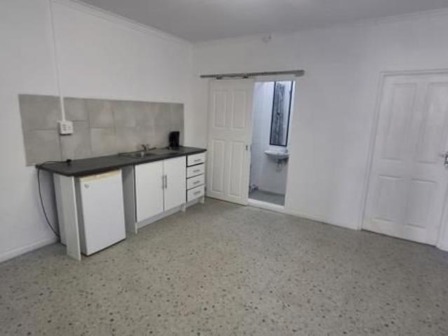 0.5 Bedroom Flat in Thornton