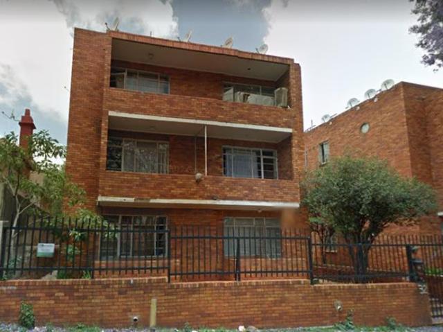 0.5 Bedroom Flat To Let in Yeoville