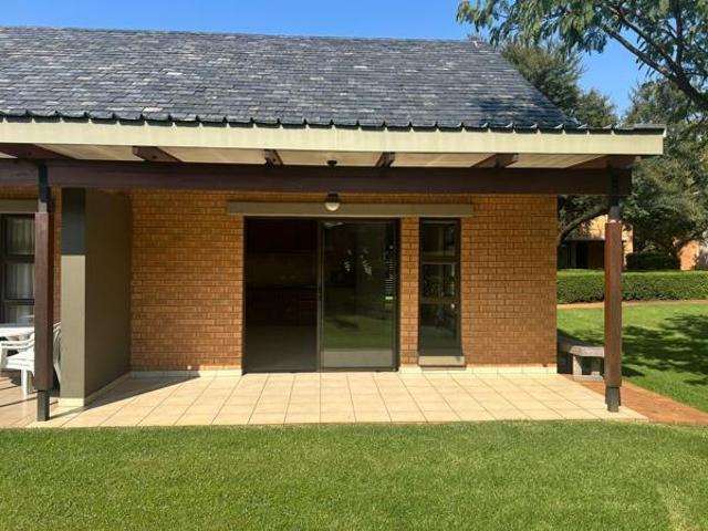0.5 Bedroom House in Die Hoewes