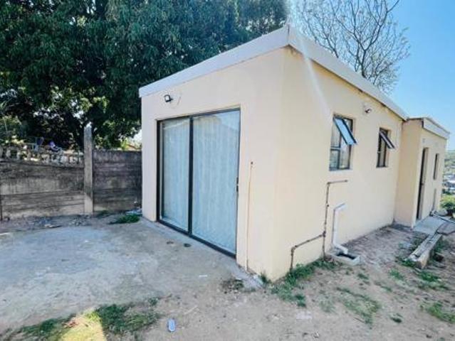 0.5 Bedroom House in Montclair