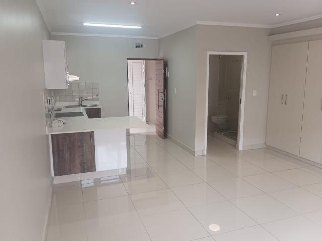 0.5 Bedroom Studio Apartment To Let in Umhlanga Ridge