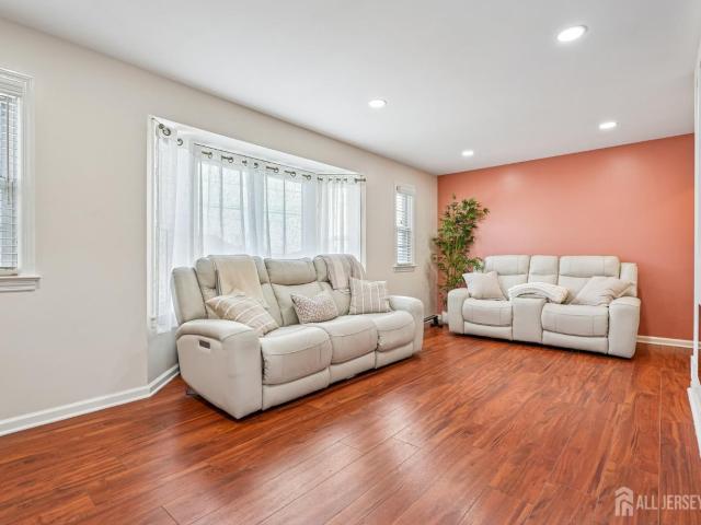 0 777 barron Avenue