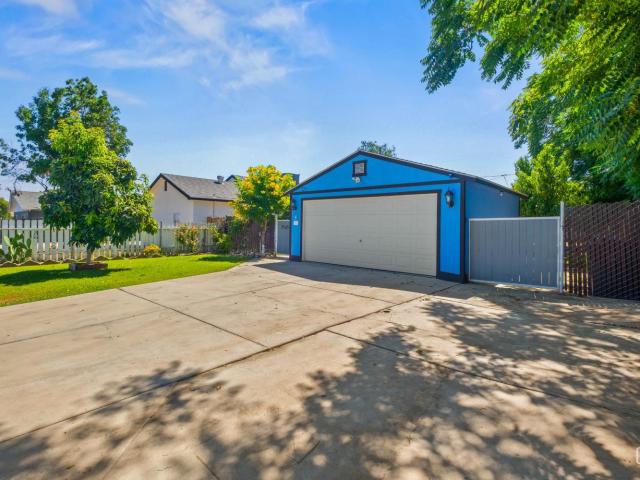 0 717 Iris St
