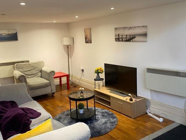 13 17 Chancery Lane, Huddersfield, HD1