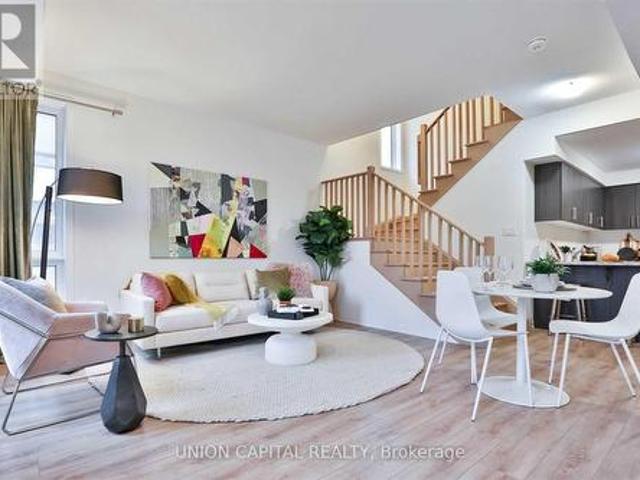 13 30 Woodstream Drive, Toronto, ON, M9W 0G1 townhouse for lease | Listing ID W14080 | Royal LePage