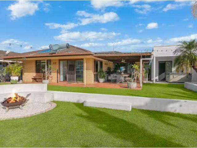 13 The Bowsprit, Tweed Heads House for rent Listed by Bethany.