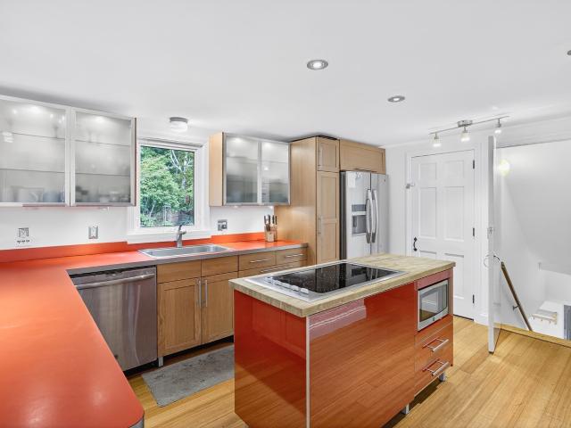 13 Two Ponds Rd