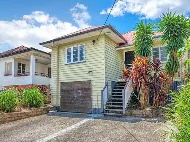 13 Vale Street, Wavell Heights, QLD 4012