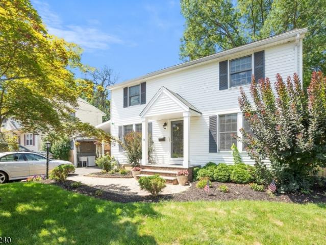 13 Wayne Blvd