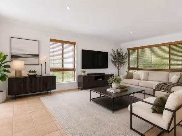 13 West Lynne, Benowa, QLD 4217 House for Rent