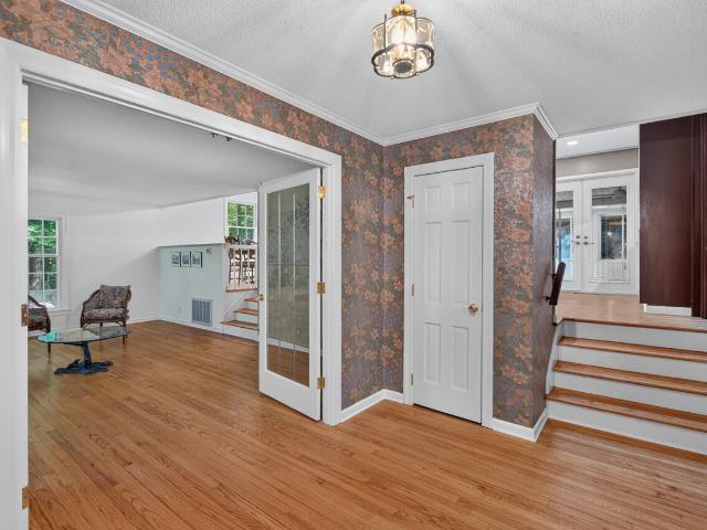 13 Winthrop Court