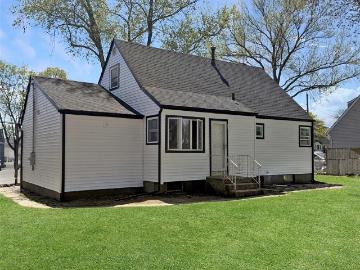 13 Winston Ln, Port Jefferson Station, NY 11776 | MLS #987959