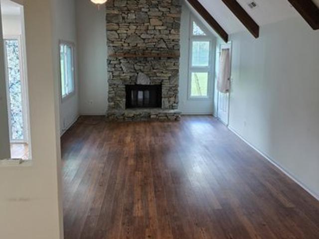 13 Willow Park Ln, Hendersonville, NC 28739