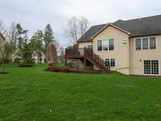 13 Woodland Way