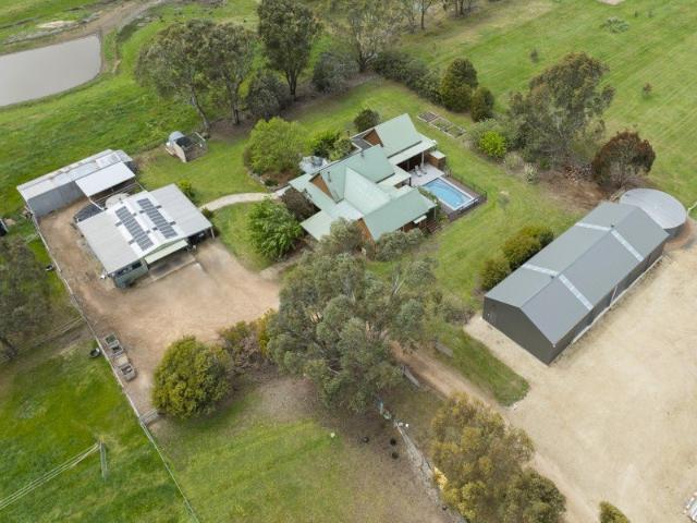 13 acre horse property 5 minutes from town