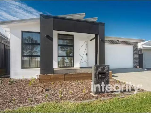 13 Alpha Road, Badagarang House for rent Listed by Christophe.