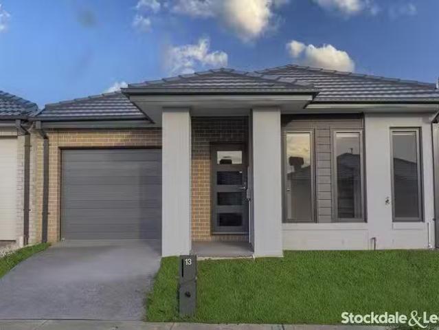 13 Ash Grove, Donnybrook, VIC 3064