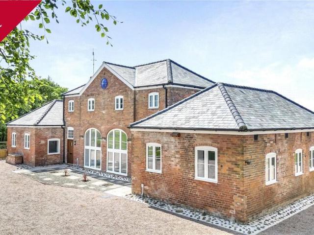 13 Ashford Court, Ashford Carbonel. 2 bed apartment to rent £1,200 pcm £277 pw