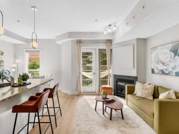Connaught, Calgary, Alberta - Balcony, Lift