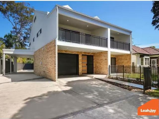 1/3 Baird Street, Hamilton North House for rent Listed by Lea.