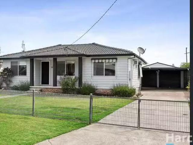 13 Balmoral Avenue, Cessnock, NSW 2325 House for Rent