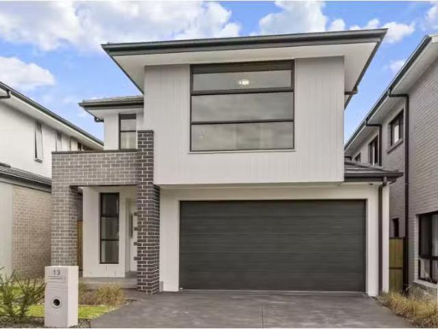 13 Bat Street, Box Hill House for rent Listed by Olivia March.