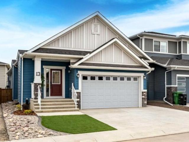 13 Bayview Mews Sw, Airdrie, AB, T4B 5N8 house for sale | Listing ID A2347 | Royal LePage